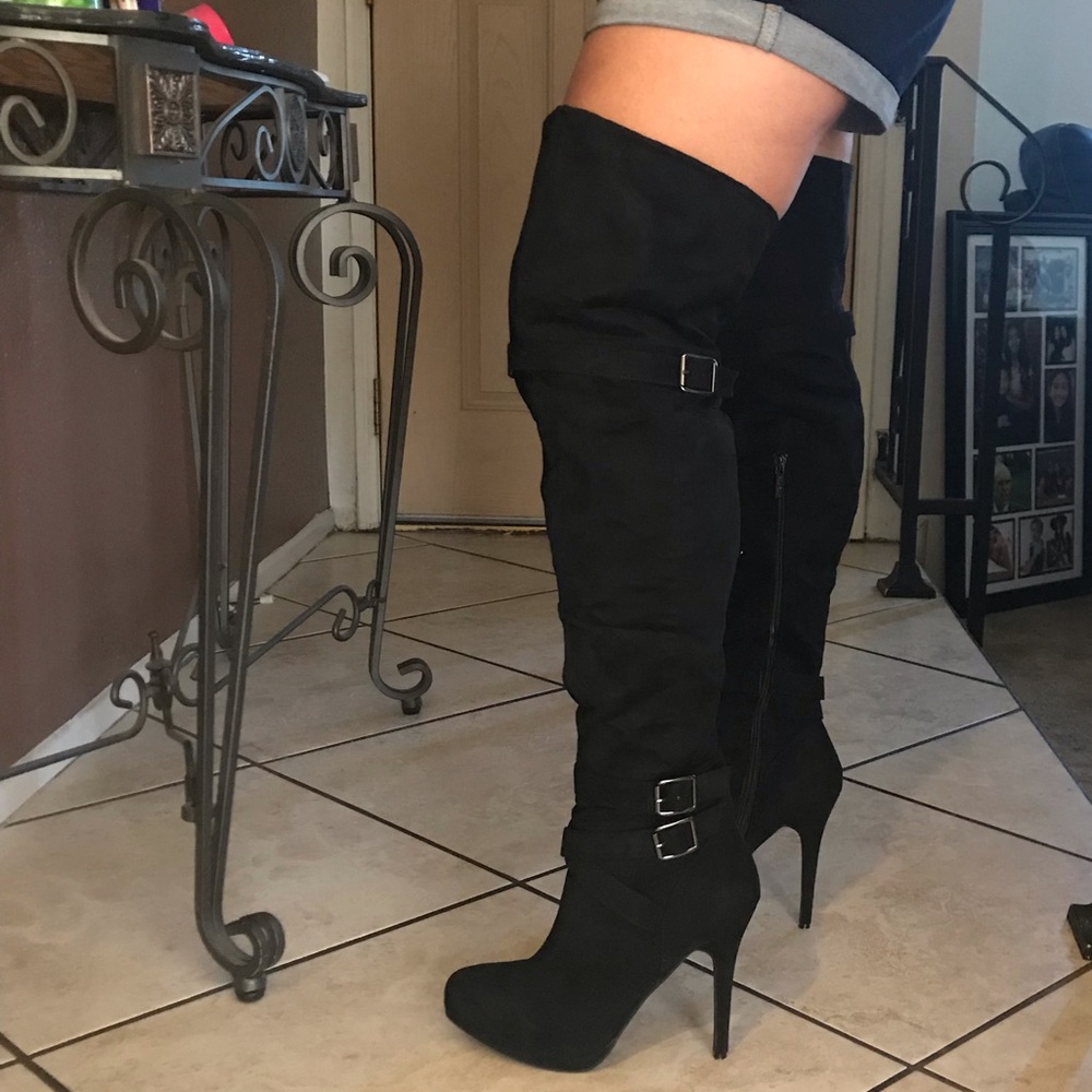Over the knee High heel boots size 10(fits like 9)